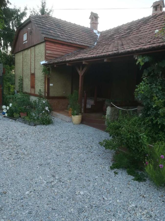 Lopatinec Ruralna Kuca Za Odmor Pozojova Hiza - Rural Holiday House מראה חיצוני תמונה